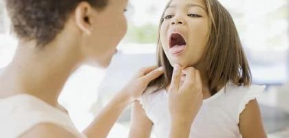 Dlaczego wiele dzieci ma problemy z migdałkiem gardłowym?